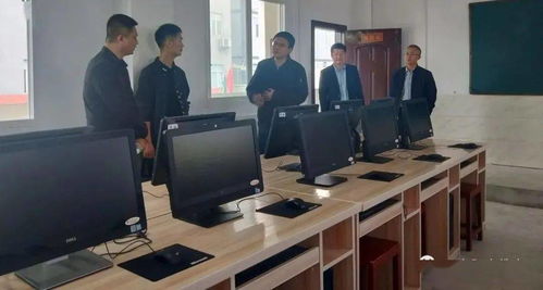 杭州泰潼商貿(mào)攜手富陽電子商務(wù)，以電商服務(wù)為橋梁，溫暖捐贈(zèng)陽光學(xué)子